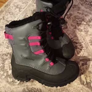 Columbia Boots Girls Size 4